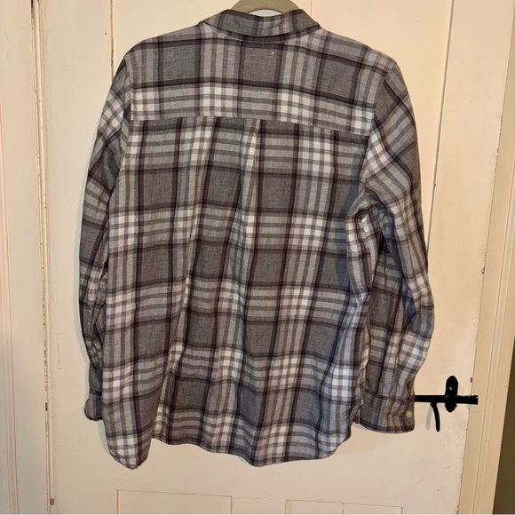 Old Navy Women's Plaid Flannel Shirt - Gray and White - Picture 2 of 4